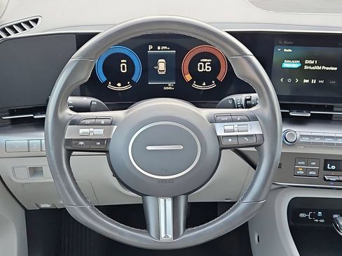 Used 2025 Hyundai Kona SEL FWD image 23