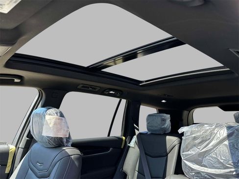 New 2024 Cadillac XT6 Premium Luxury w/ Technology Package image 17