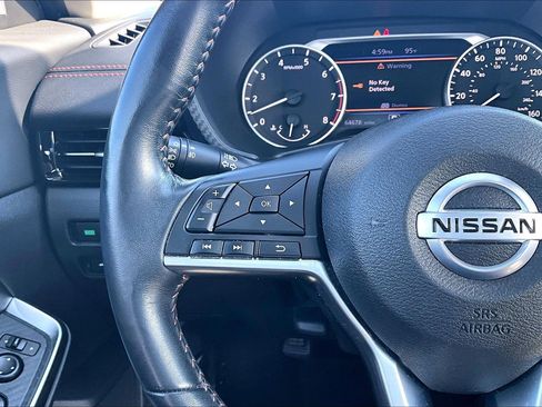 Used 2020 Nissan Sentra SR w/ Premium Package FWD image 11