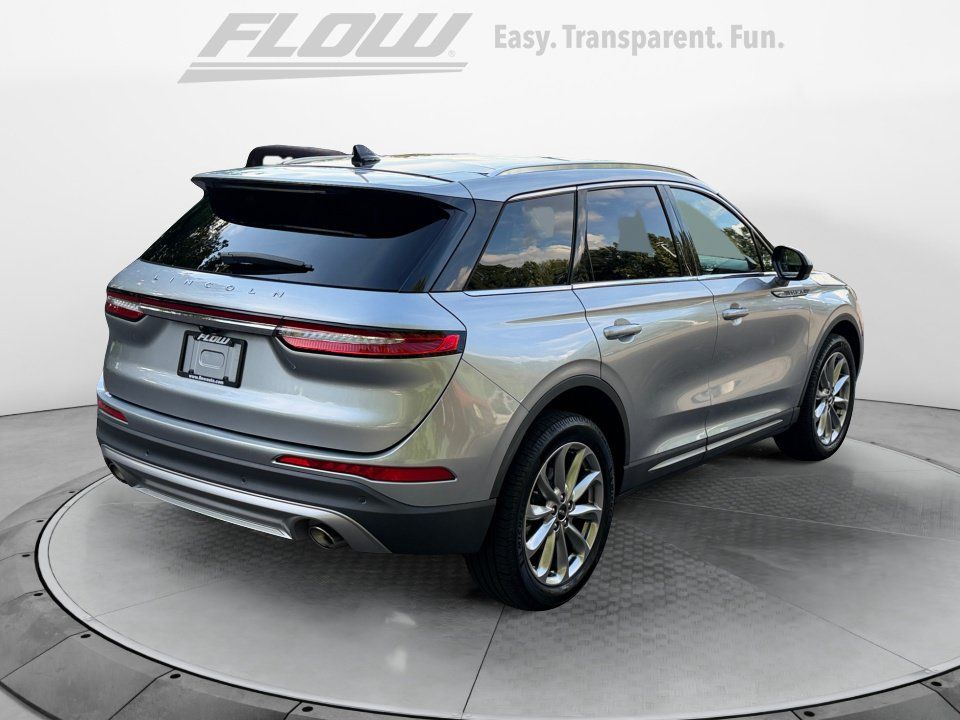 Used 2022 Lincoln Corsair FWD w/ Premium Package image 9