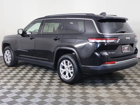 Used 2022 Jeep Grand Cherokee L Limited AWD/4WD image 11