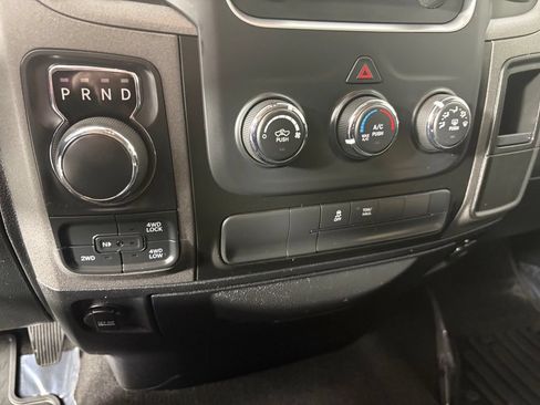 Used 2018 RAM 1500 Express w/ Express Value Package AWD/4WD image 17