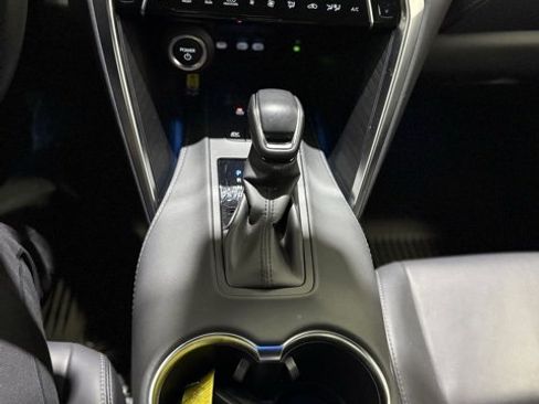 Certified 2024 Toyota Venza Nightshade image 21