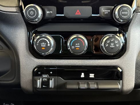 New 2026 RAM 2500 Tradesman AWD/4WD image 21