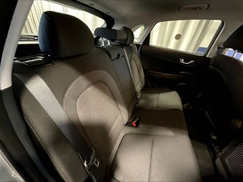 Used 2023 Hyundai Kona SE image 16