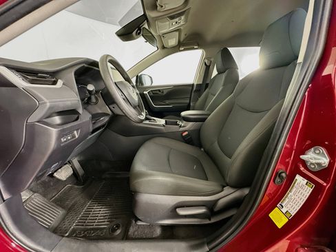 Used 2025 Toyota RAV4 LE FWD image 13