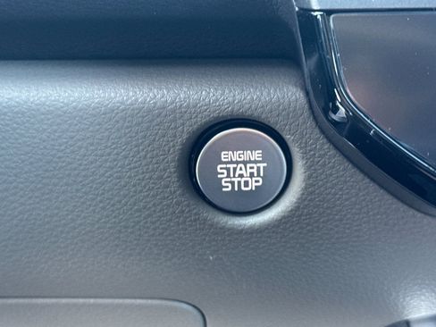 New 2026 Kia Carnival LXS image 24