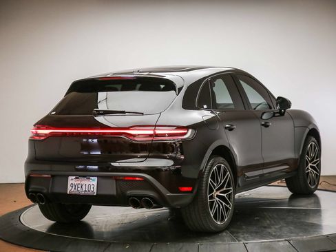 Certified 2025 Porsche Macan S AWD/4WD image 6