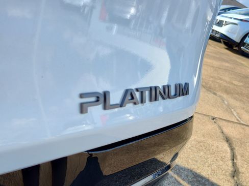 New 2026 Nissan Murano Platinum image 4