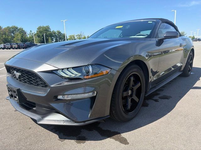 Used 2018 Ford Mustang Premium RWD image 3