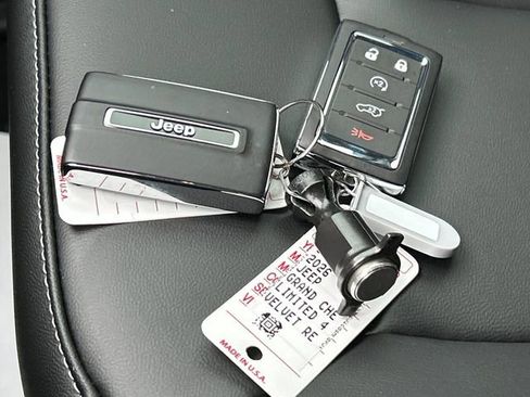 New 2026 Jeep Grand Cherokee Limited image 2