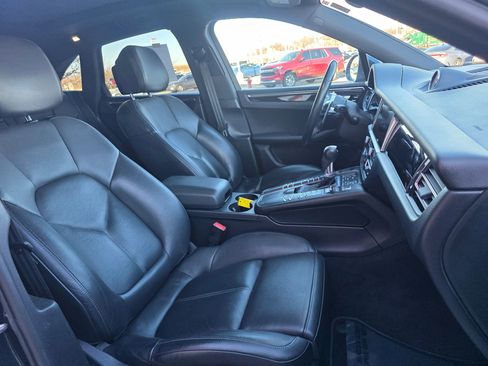 Used 2020 Porsche Macan S w/ Premium Package Plus image 8