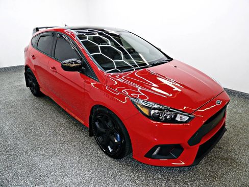 Used 2018 Ford Focus RS image 3