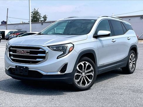 Used 2020 GMC Terrain SLT w/ Preferred Package AWD/4WD image 2