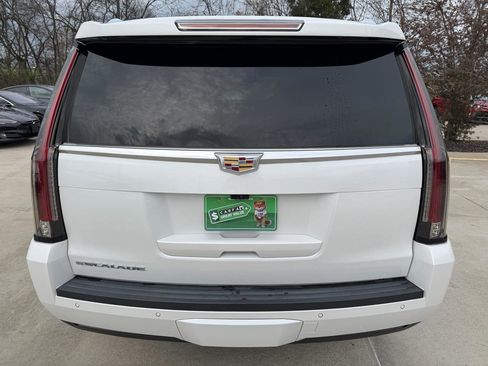 Used 2020 Cadillac Escalade ESV Luxury image 6