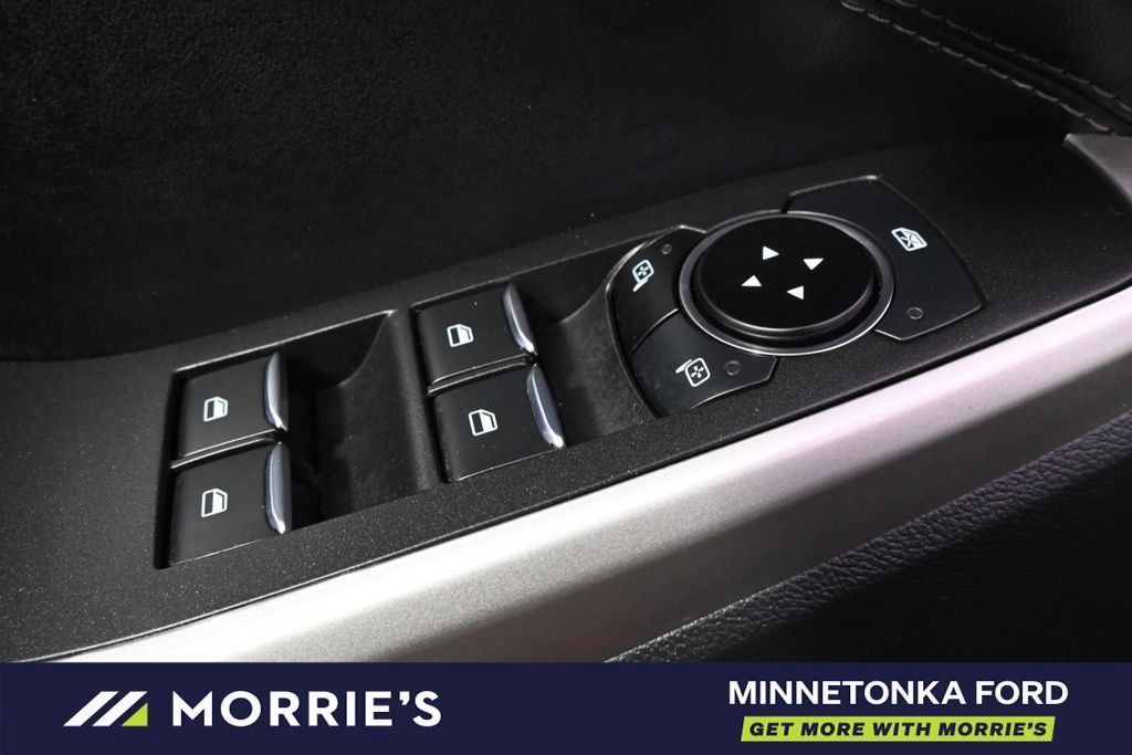 Used 2023 Ford Explorer XLT w/ Equipment Group 202A AWD/4WD image 24