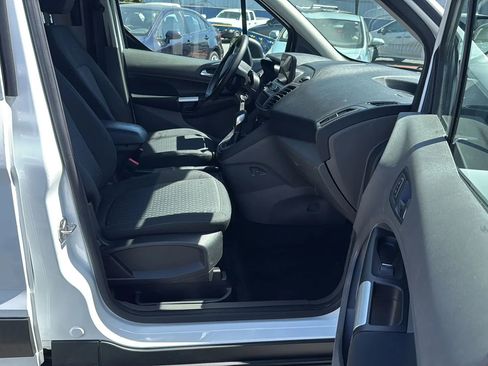 Used 2020 Ford Transit Connect XLT image 9