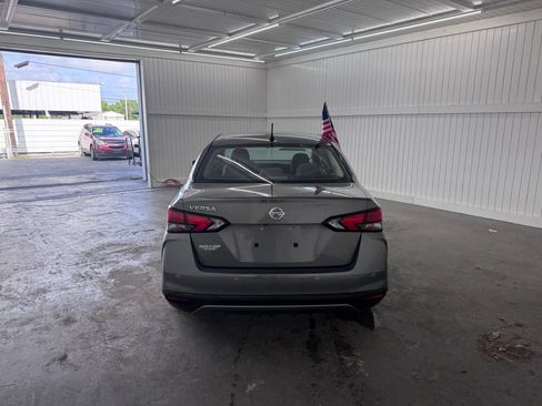 Used 2021 Nissan Versa S FWD image 6