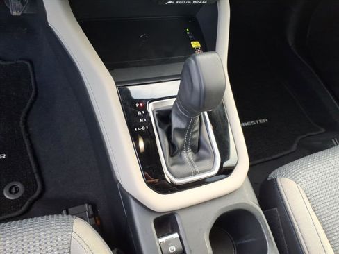 Used 2025 Subaru Forester Premium image 35