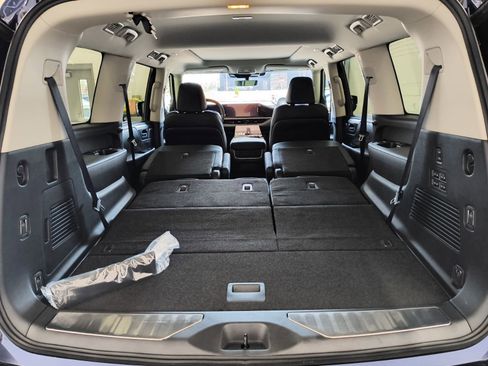 New 2025 INFINITI QX80 Luxe image 16