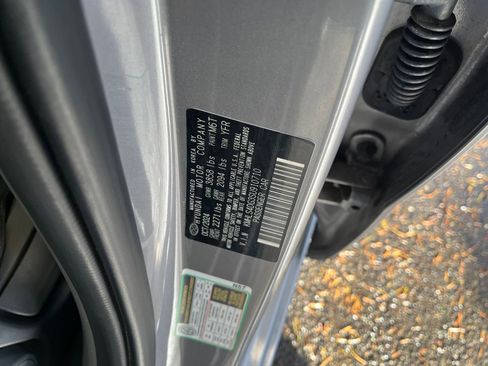 Used 2025 Hyundai Elantra SEL image 29