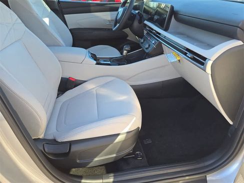New 2026 Hyundai Tucson SE image 22