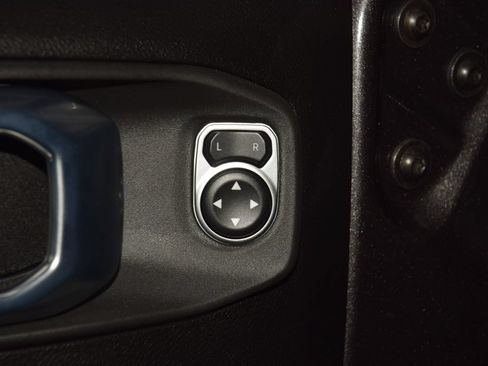 Used 2026 Jeep Wrangler Unlimited Rubicon w/ Safety Group AWD/4WD image 47