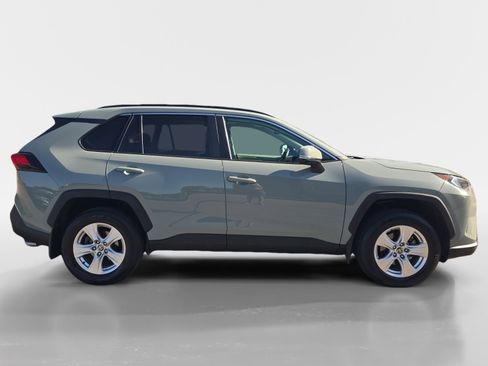 Used 2021 Toyota RAV4 XLE w/ Convenience Package AWD/4WD image 7