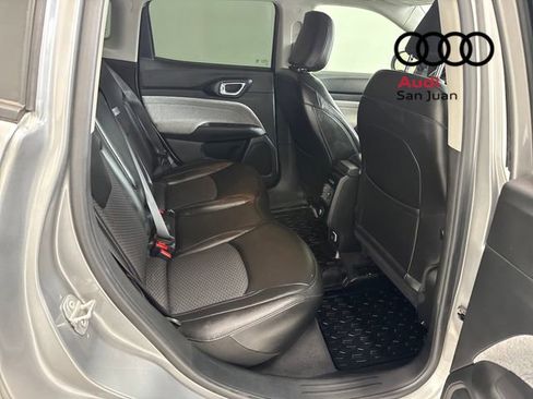 Used 2022 Jeep Compass Latitude image 23