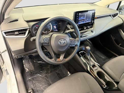 Used 2022 Toyota Corolla LE image 7