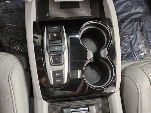 Used 2019 Honda Pilot Elite image 22