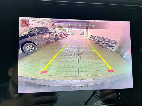 Used 2023 Jeep Wagoneer Series II image 13