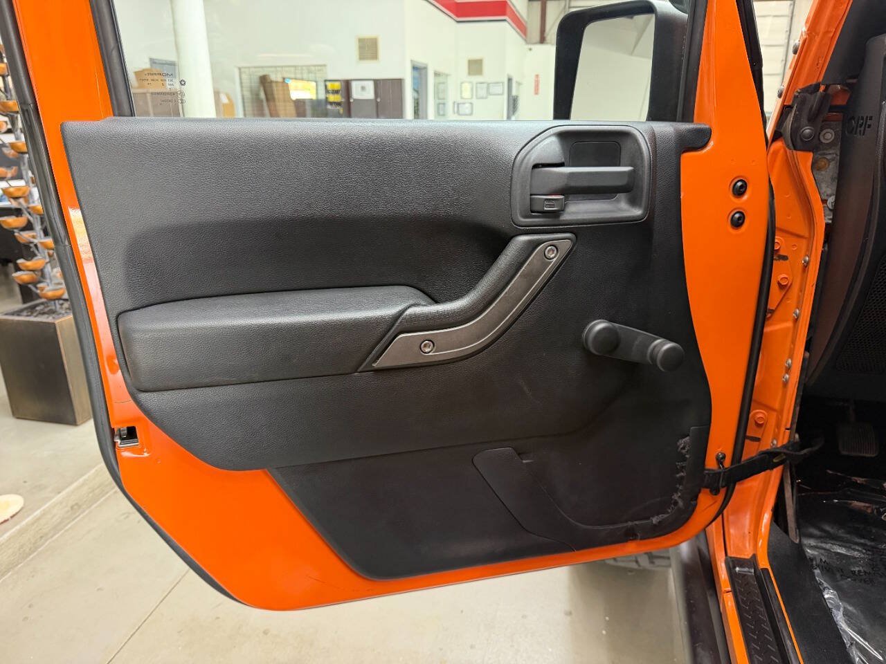 Used 2012 Jeep Wrangler Unlimited Sport AWD/4WD image 9