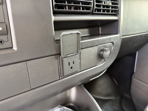 New 2026 Chevrolet Express 3500 Extended RWD image 19