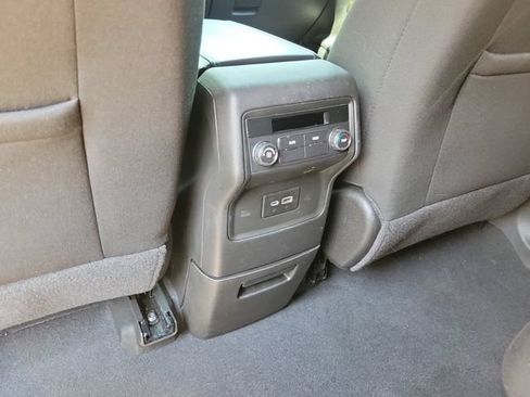 Used 2023 GMC Acadia SLE w/ Elevation Edition FWD image 9