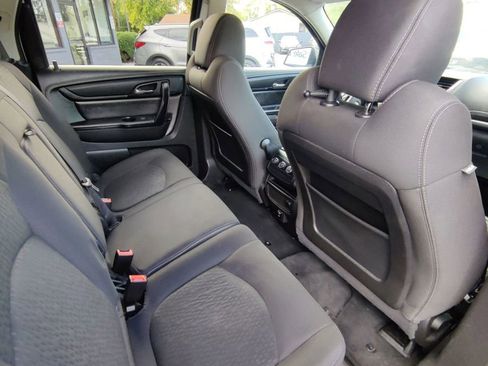 Used 2016 GMC Acadia SLE image 15