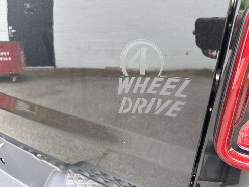 New 2025 Jeep Gladiator Willys image 8