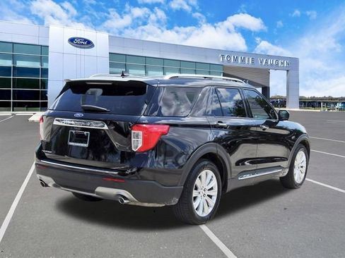 Certified 2022 Ford Explorer Limited w/ Equipment Group 301A RWD image 4