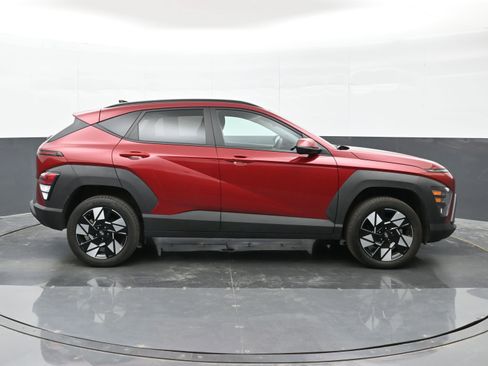 Certified 2025 Hyundai Kona SEL AWD/4WD image 9