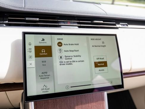 New 2026 Land Rover Range Rover SE AWD/4WD image 39