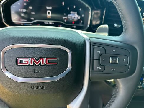 Used 2025 GMC Sierra 1500 SLT w/ SLT Premium Plus Package AWD/4WD image 27