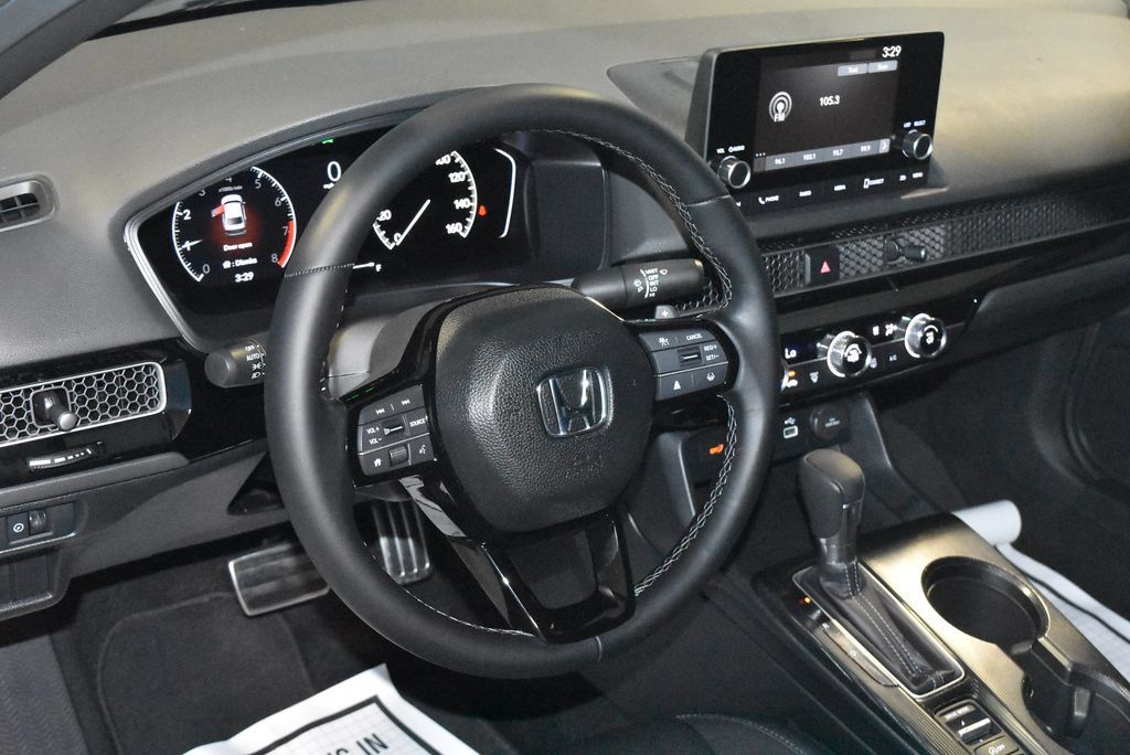 Used 2024 Honda Civic Sport image 2