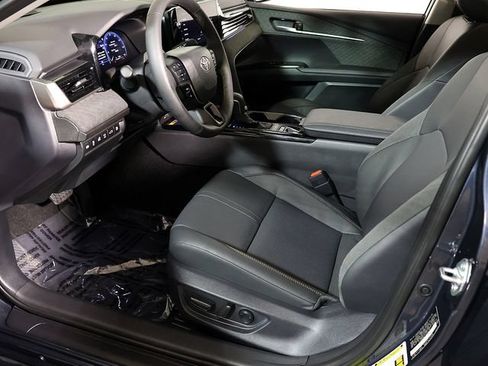 Used 2026 Toyota Camry XLE w/ Premium Plus Package AWD/4WD image 12