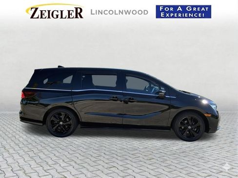 Used 2023 Honda Odyssey Sport image 7