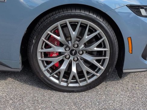 Used 2025 Ford Mustang GT Premium RWD image 11