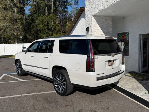 Used 2016 Cadillac Escalade ESV Platinum image 14