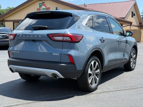 Used 2024 Ford Escape Platinum AWD/4WD image 8