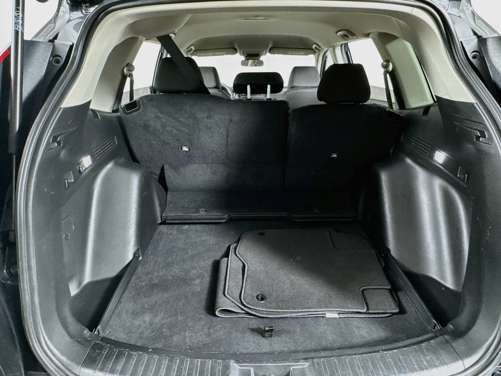 Used 2025 Honda CR-V LX image 19