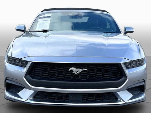 Used 2025 Ford Mustang Premium RWD image 4