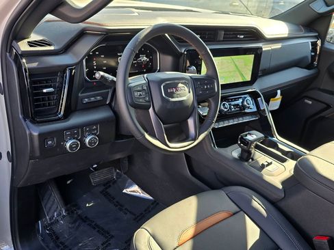 New 2026 GMC Sierra 1500 AT4 w/ AT4 Premium Package AWD/4WD image 17